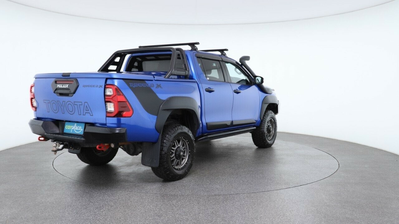 Toyota Hilux image 4