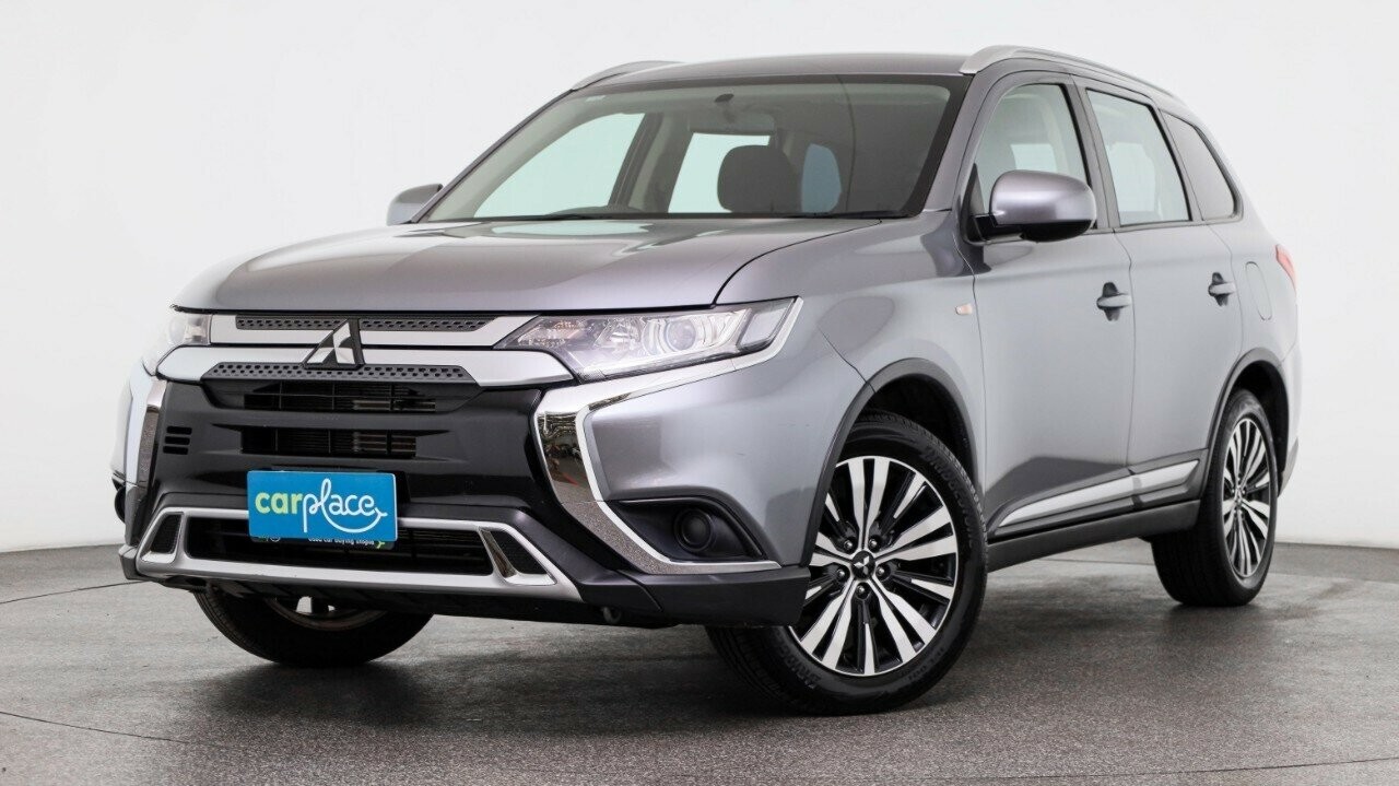 Mitsubishi Outlander image 1