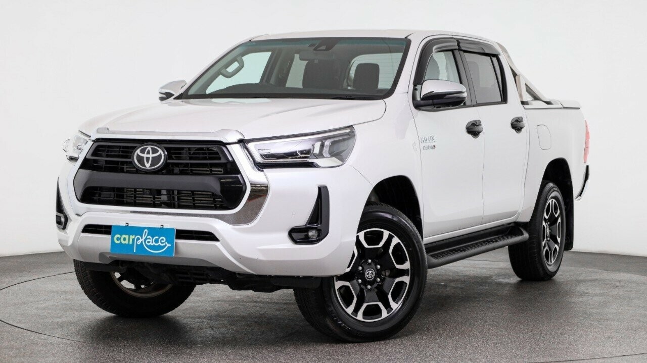 Toyota Hilux image 1