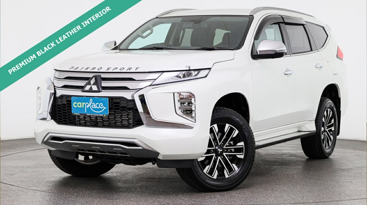Mitsubishi Pajero Sport image 1