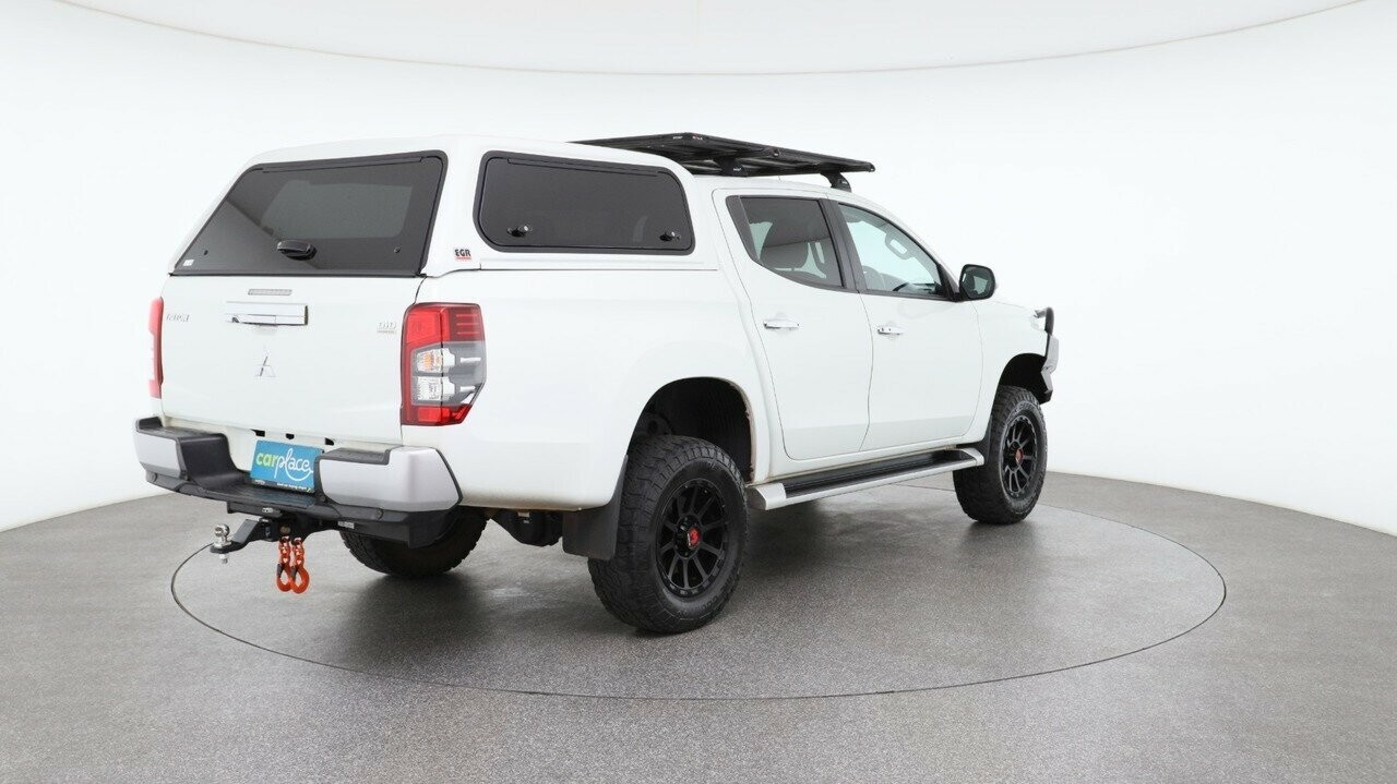 Mitsubishi Triton image 4