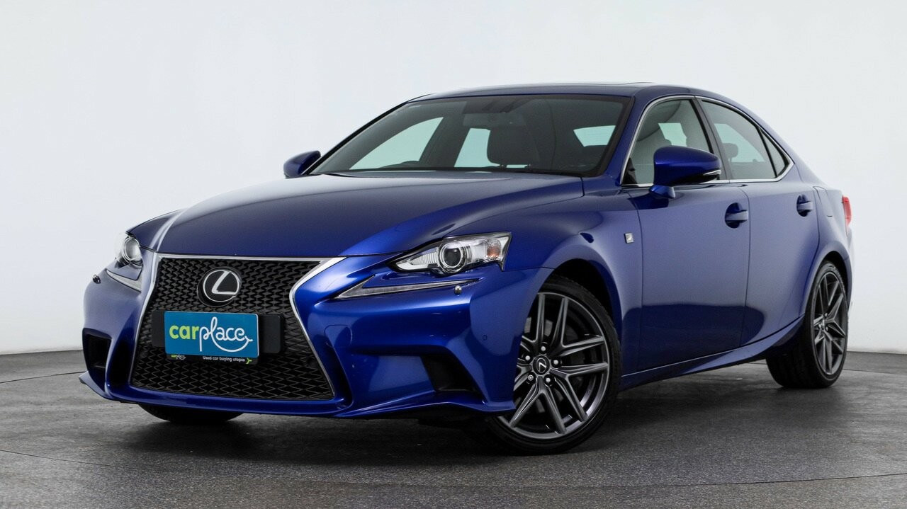 Lexus Is image 1