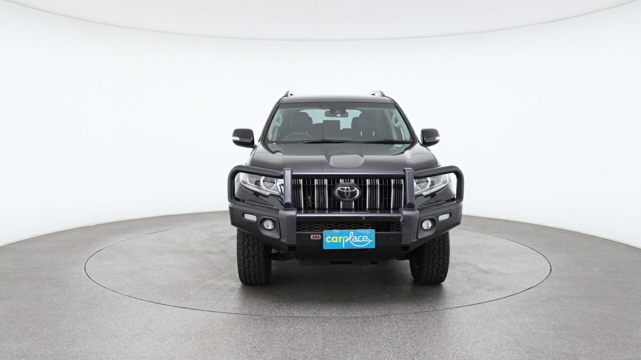 Toyota Landcruiser Prado image 2