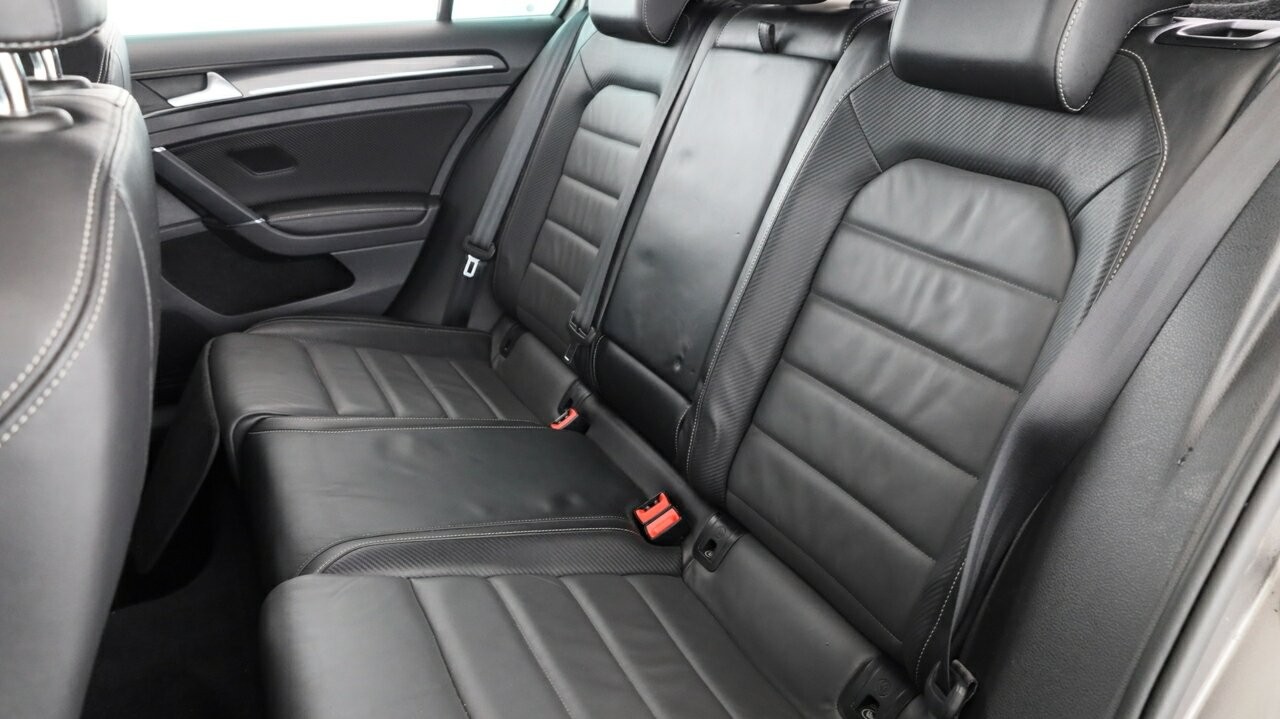 Volkswagen Golf image 3
