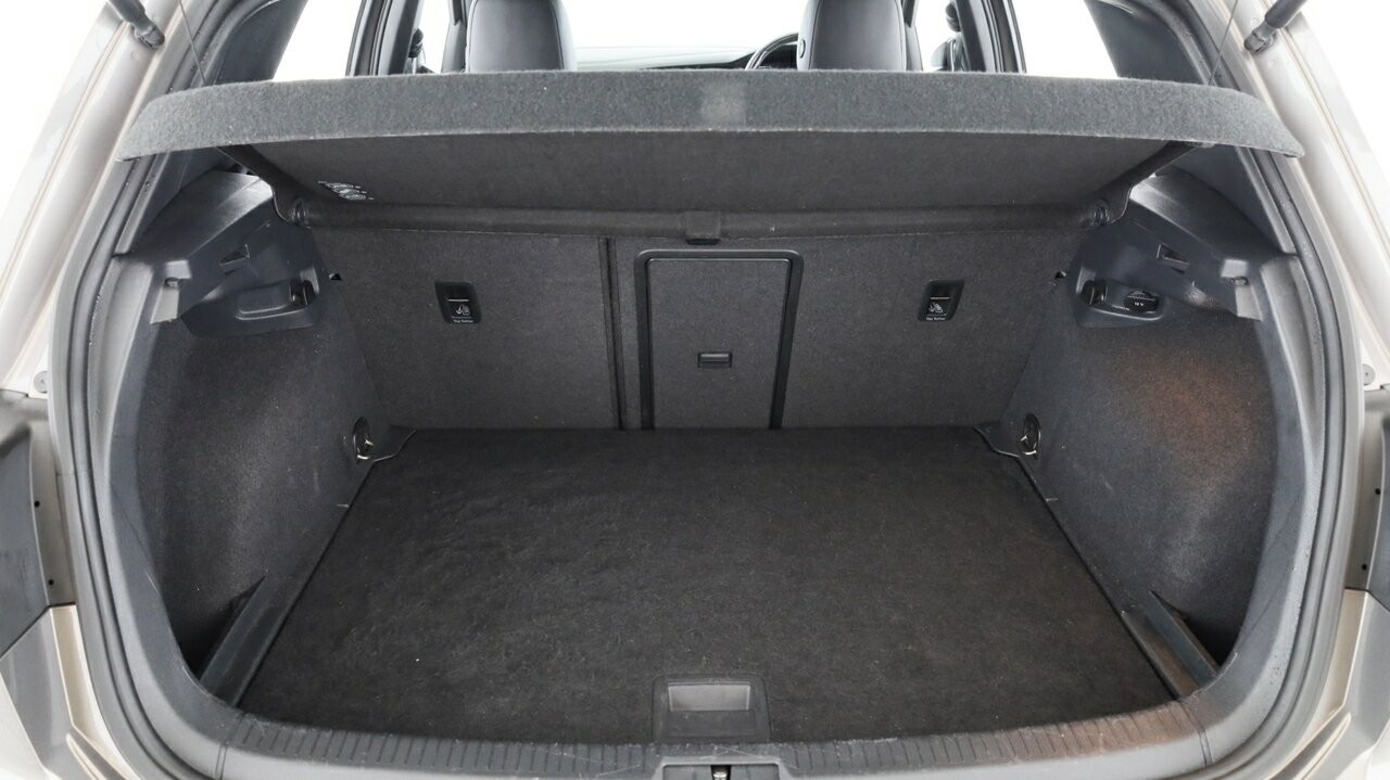 Volkswagen Golf image 4