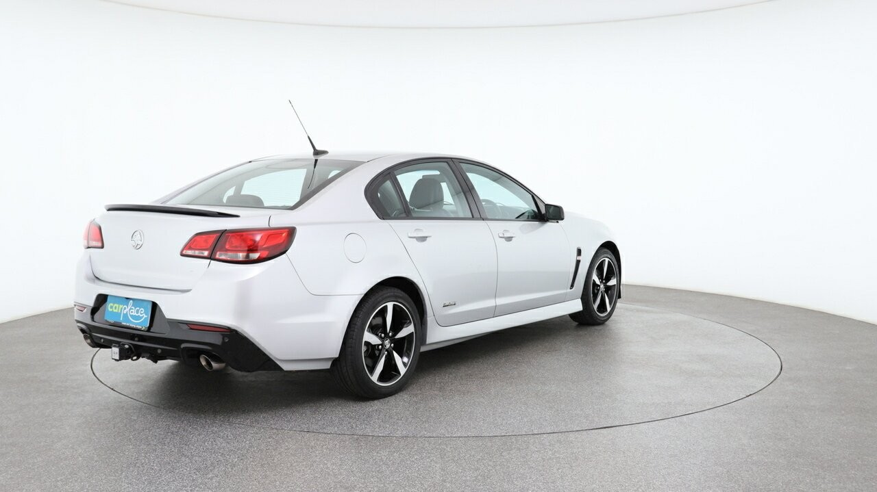 Holden Commodore image 4