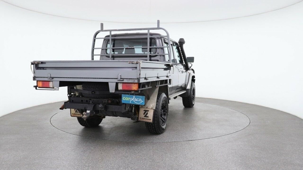 Toyota Landcruiser image 3