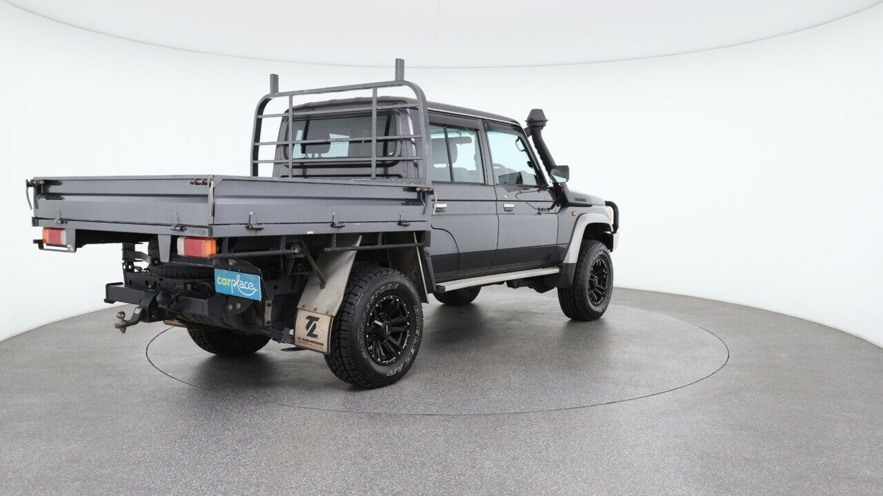 Toyota Landcruiser image 4