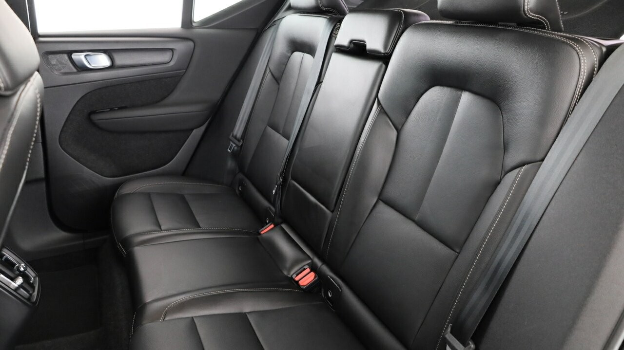 Volvo Xc40 image 3