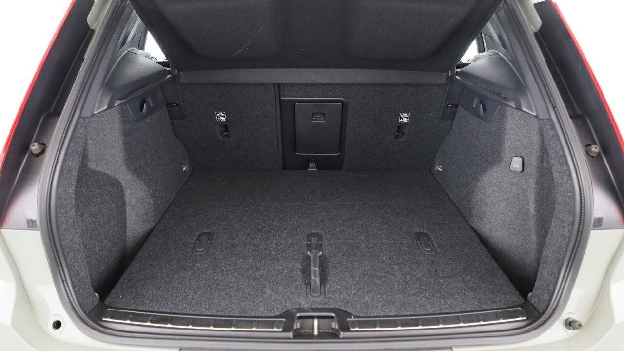 Volvo Xc40 image 4