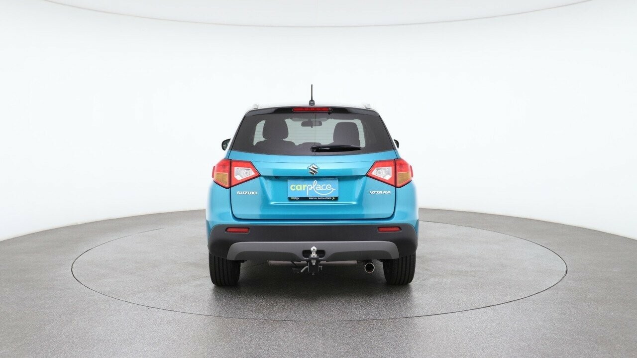 Suzuki Vitara image 2