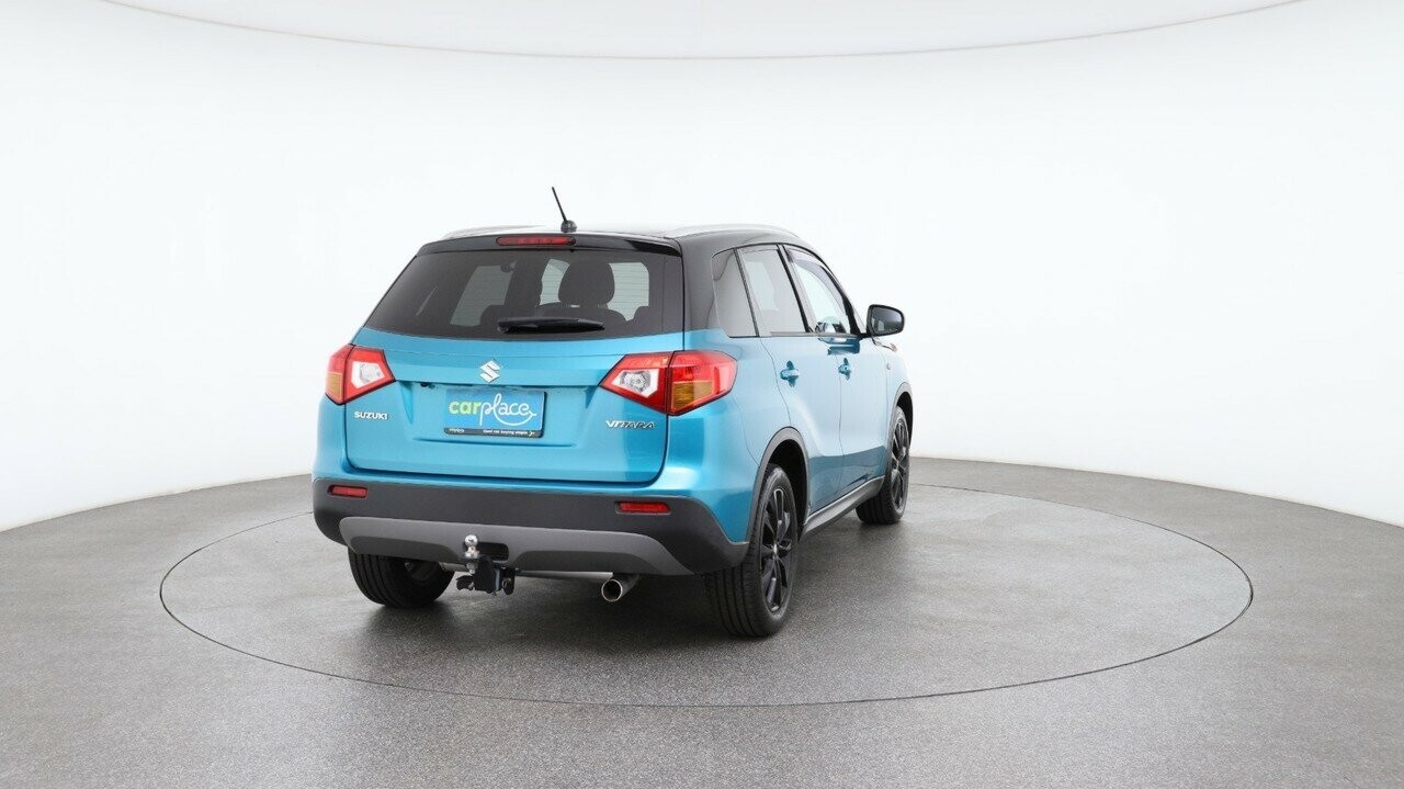 Suzuki Vitara image 3