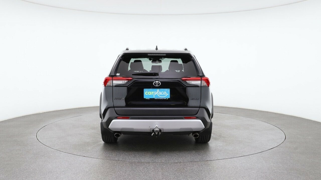 Toyota Rav4 image 2