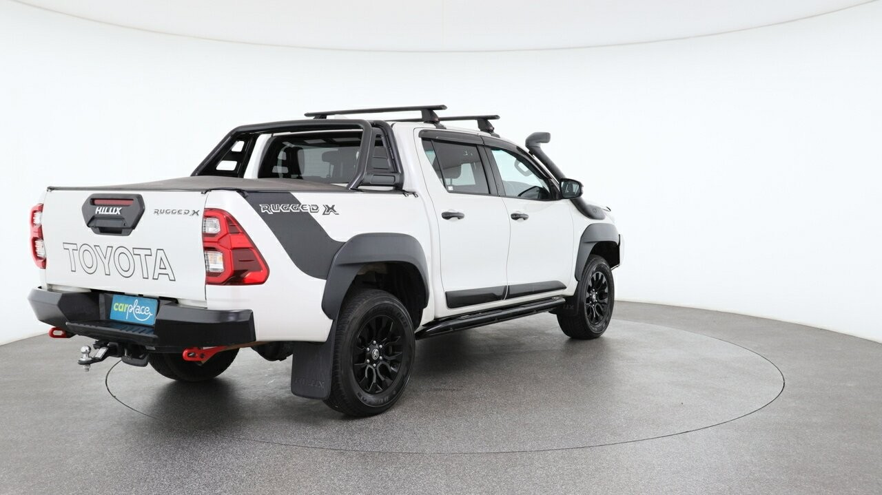 Toyota Hilux image 4