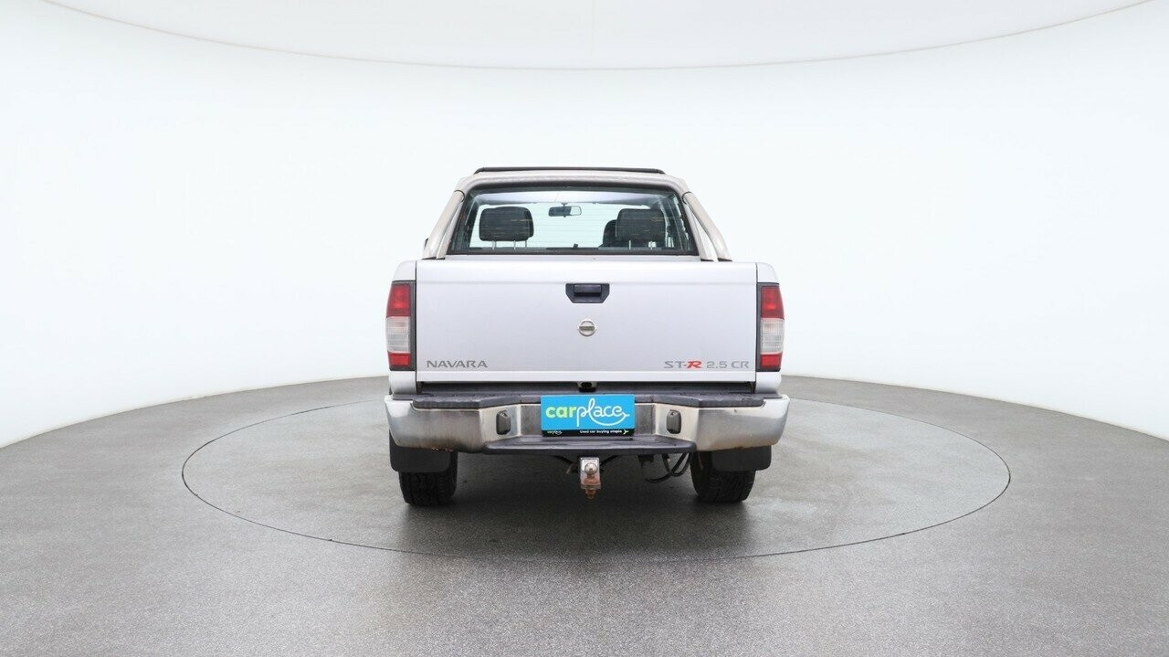 Nissan Navara image 2