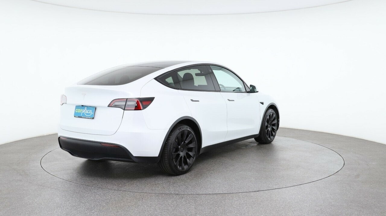 Tesla Model Y image 4