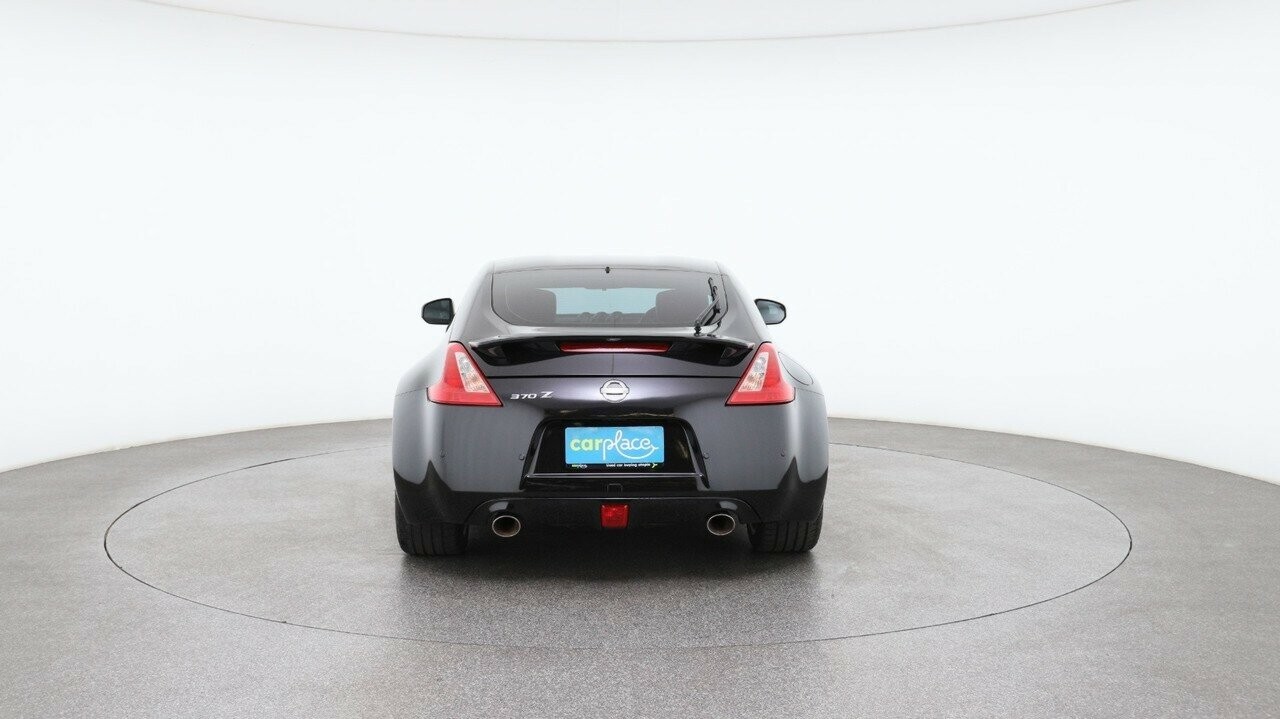 Nissan 370z image 2