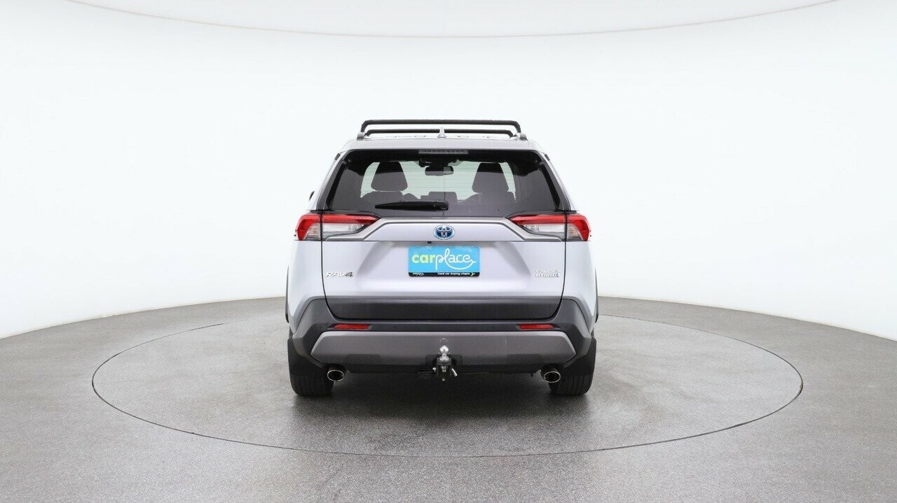 Toyota Rav4 image 2