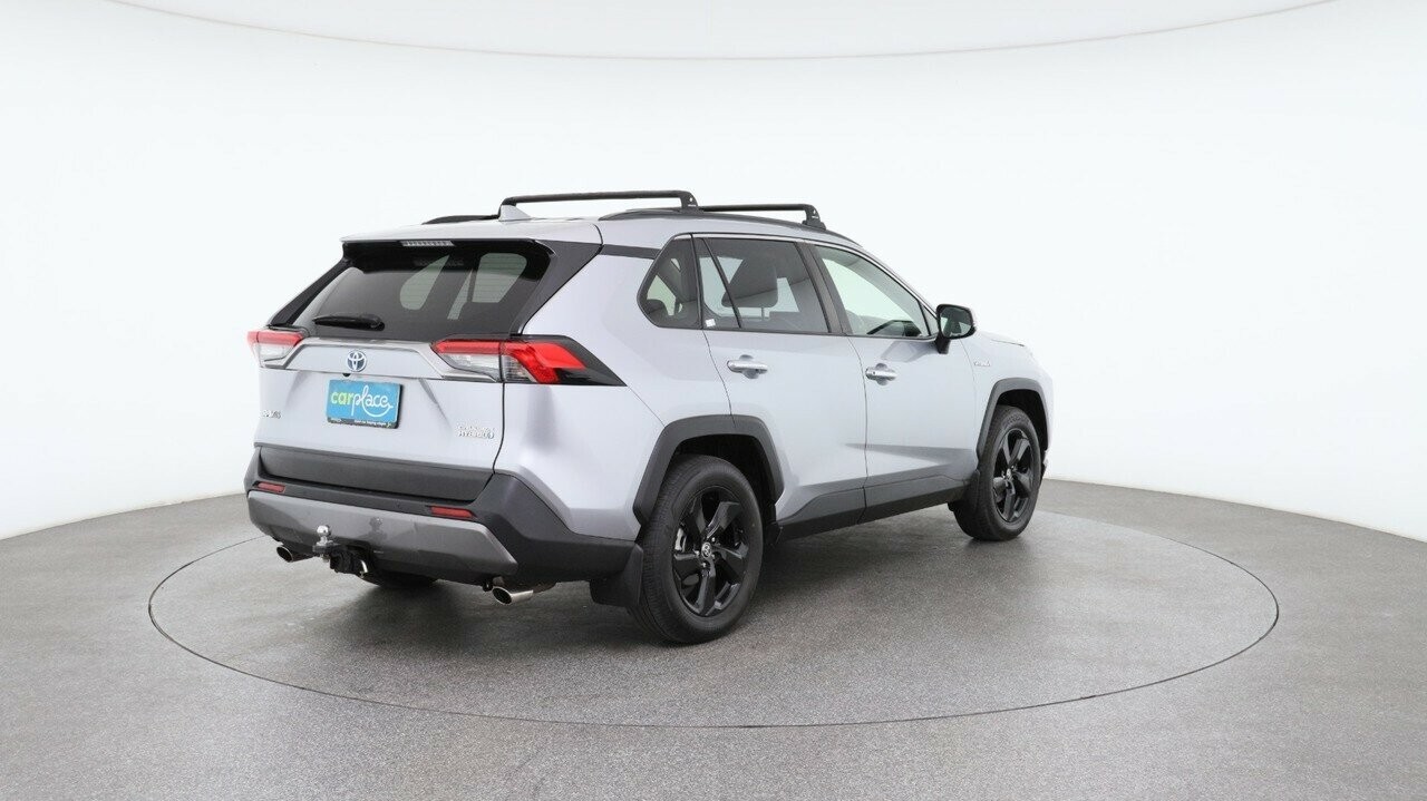 Toyota Rav4 image 4
