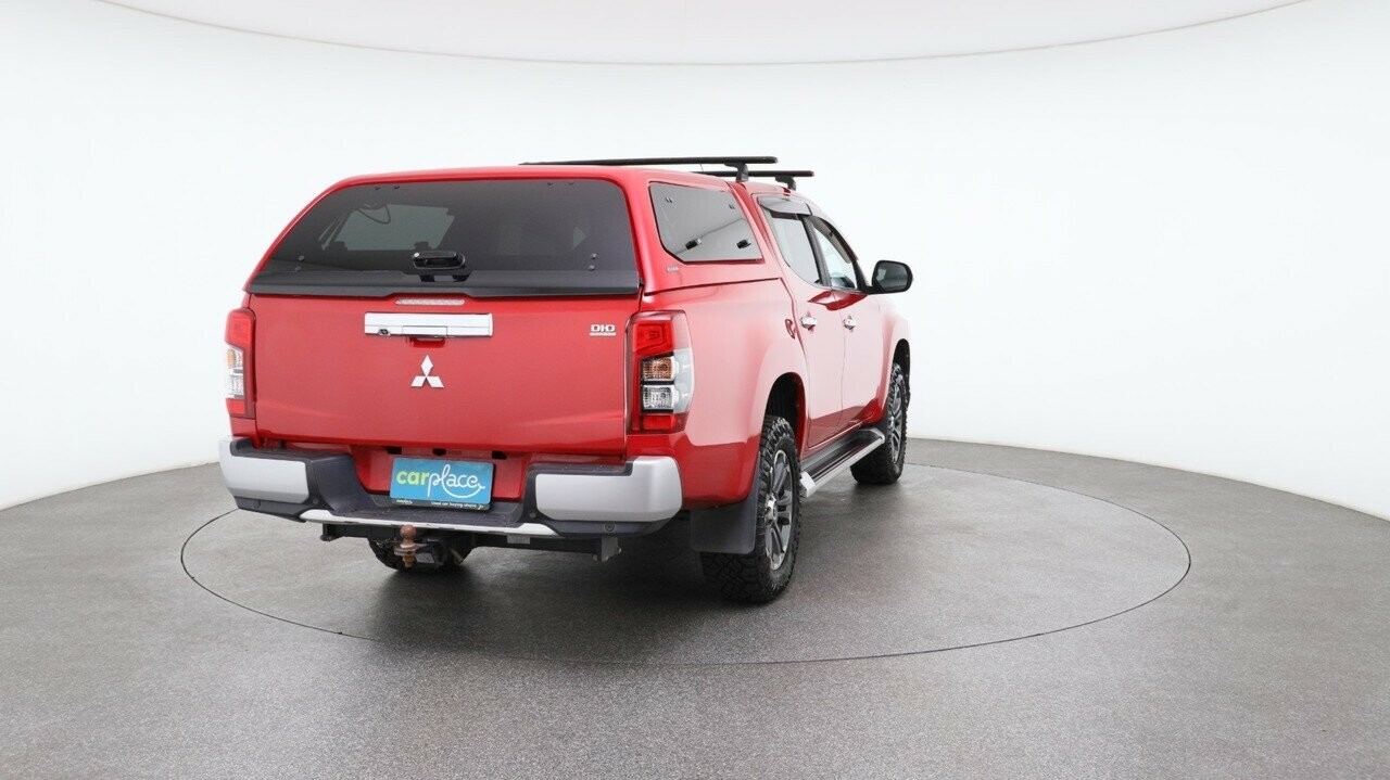 Mitsubishi Triton image 3