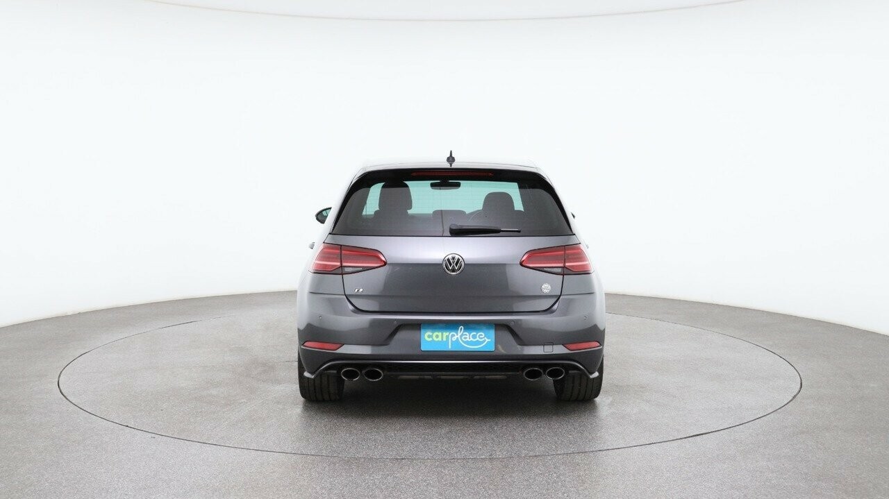 Volkswagen Golf image 2