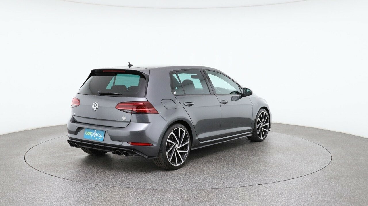Volkswagen Golf image 4