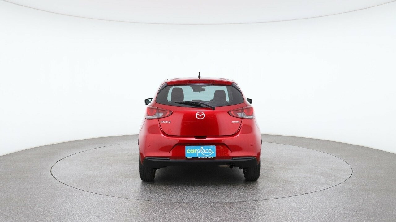 Mazda 2 image 2