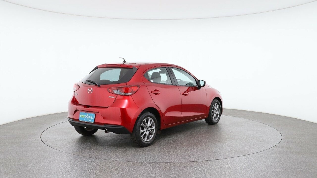 Mazda 2 image 4