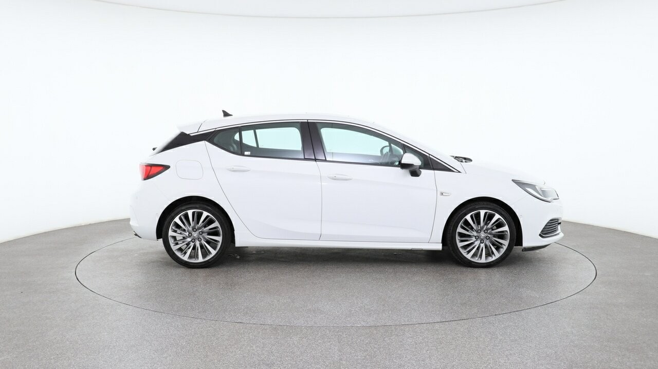 Holden Astra image 3