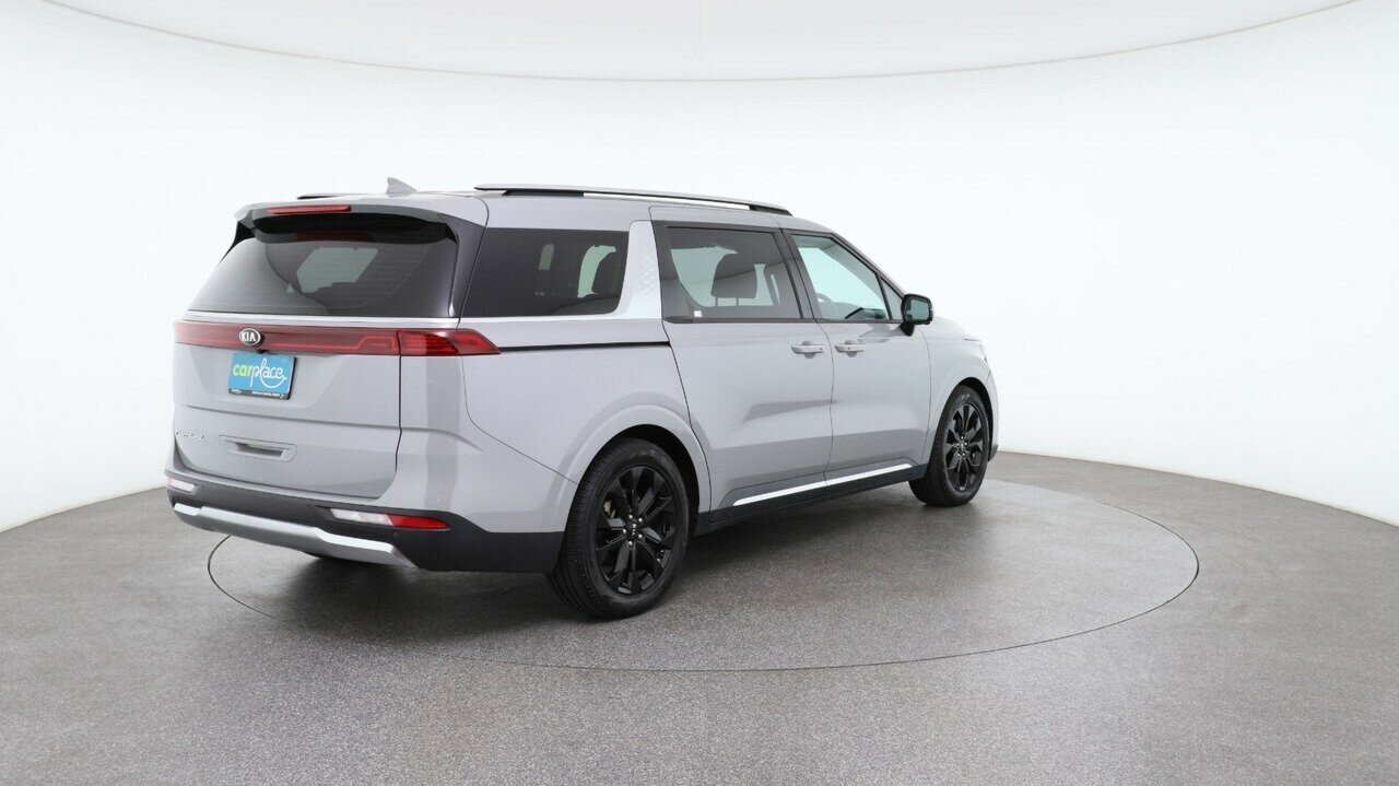 Kia Carnival image 4
