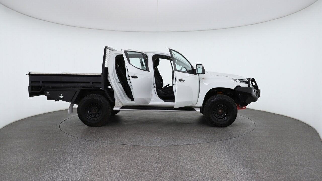 Mitsubishi Triton image 4