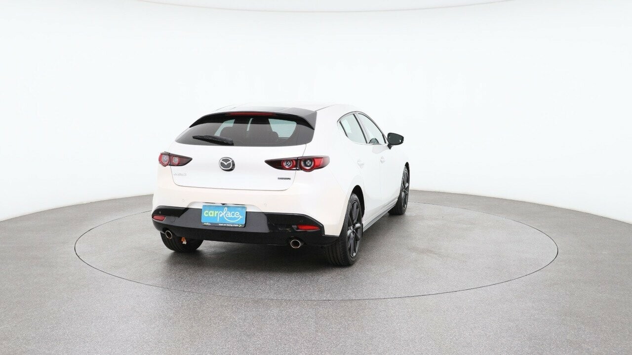 Mazda 3 image 3