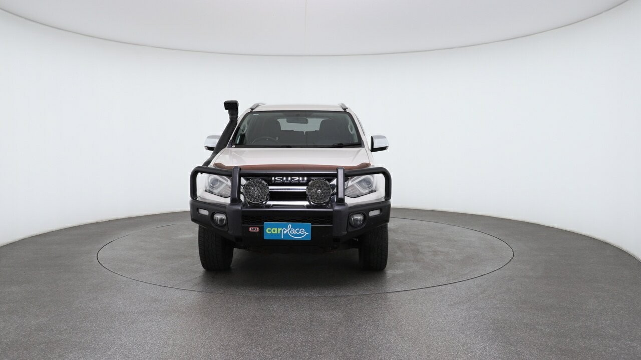 Isuzu Mu-x image 2