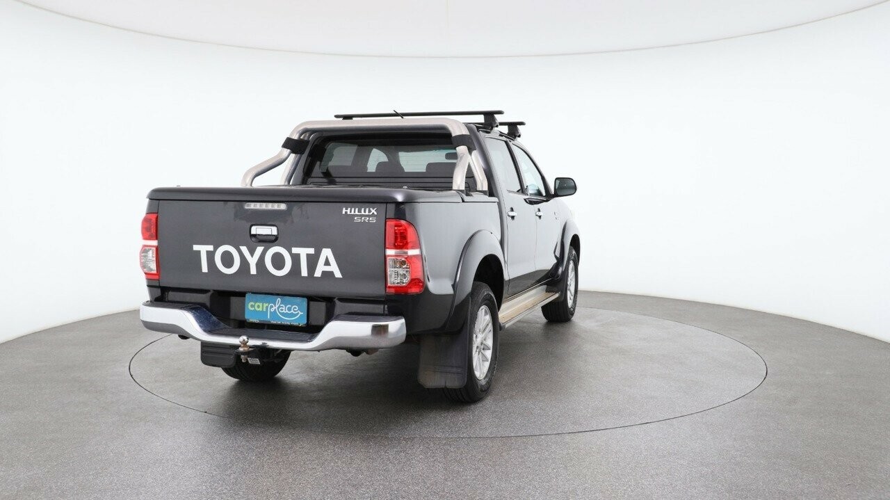 Toyota Hilux image 3