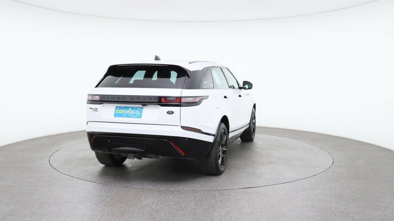 Land Rover Range Rover Velar image 3