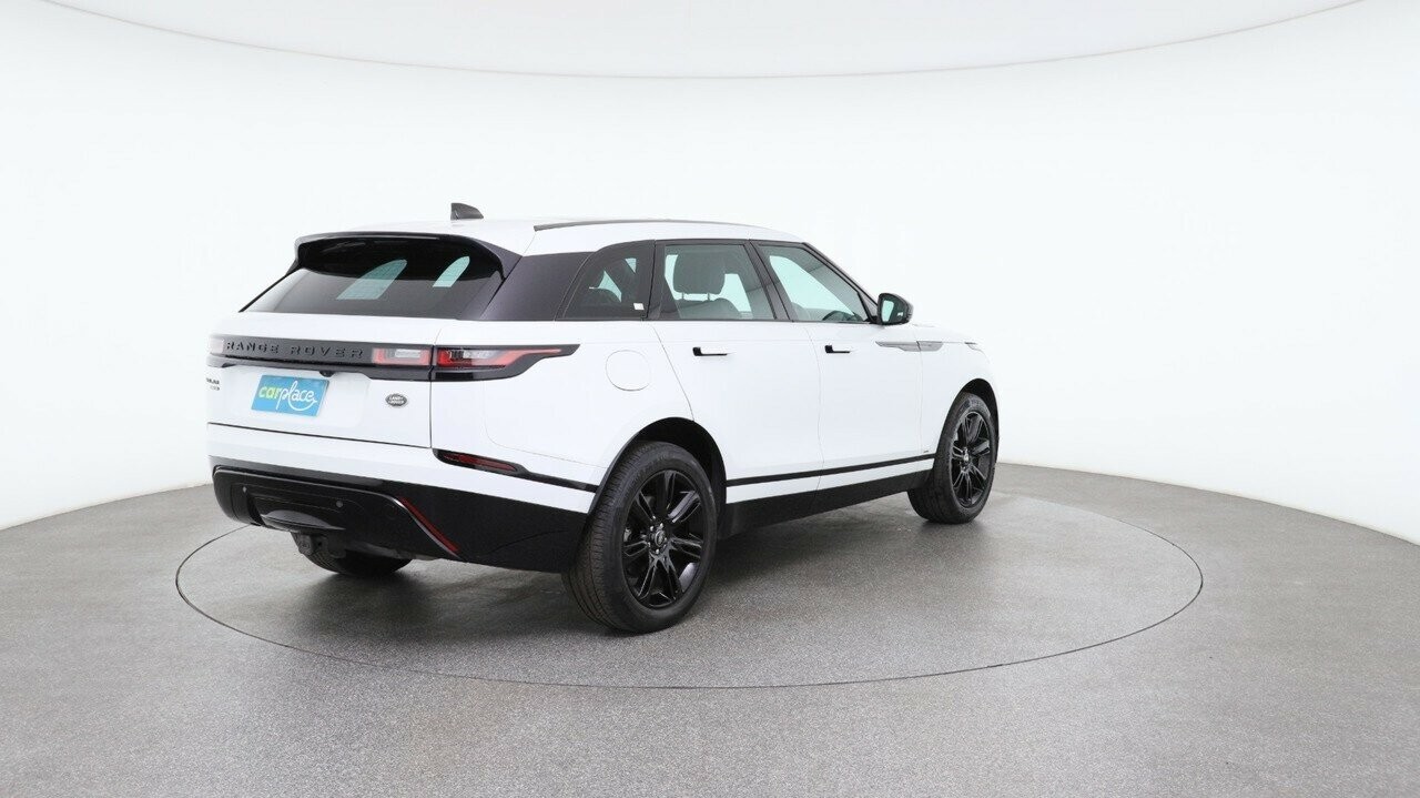 Land Rover Range Rover Velar image 4