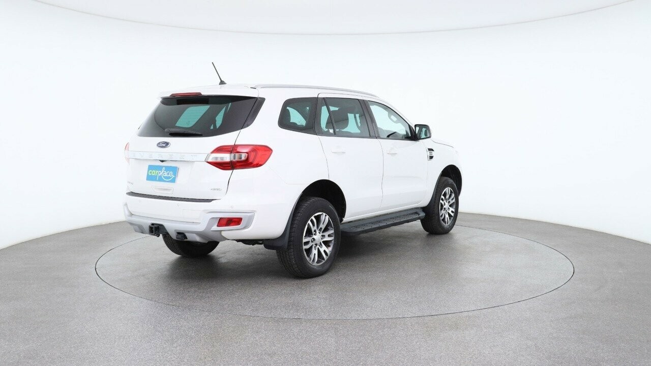 Ford Everest image 4