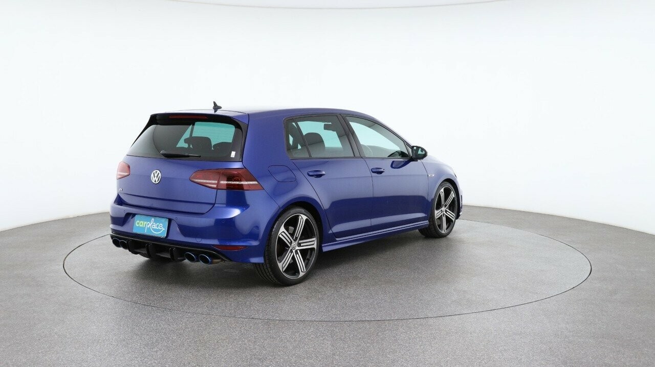 Volkswagen Golf image 4