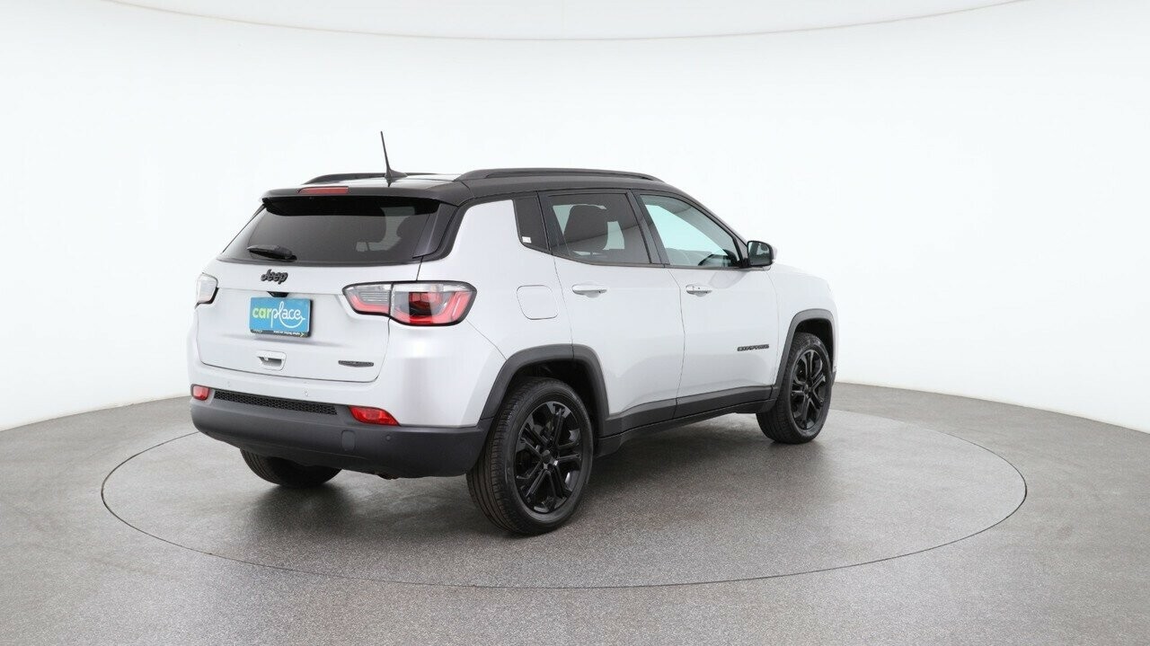 Jeep Compass image 4