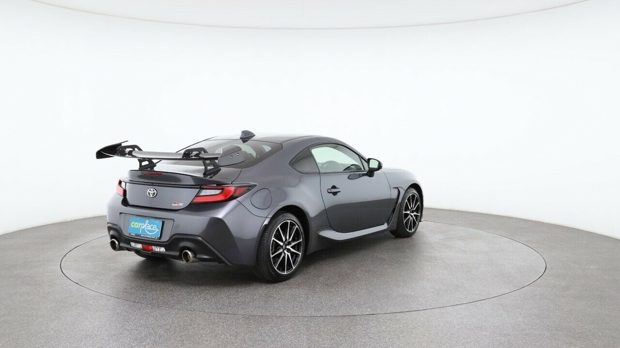 Toyota Gr86 image 4