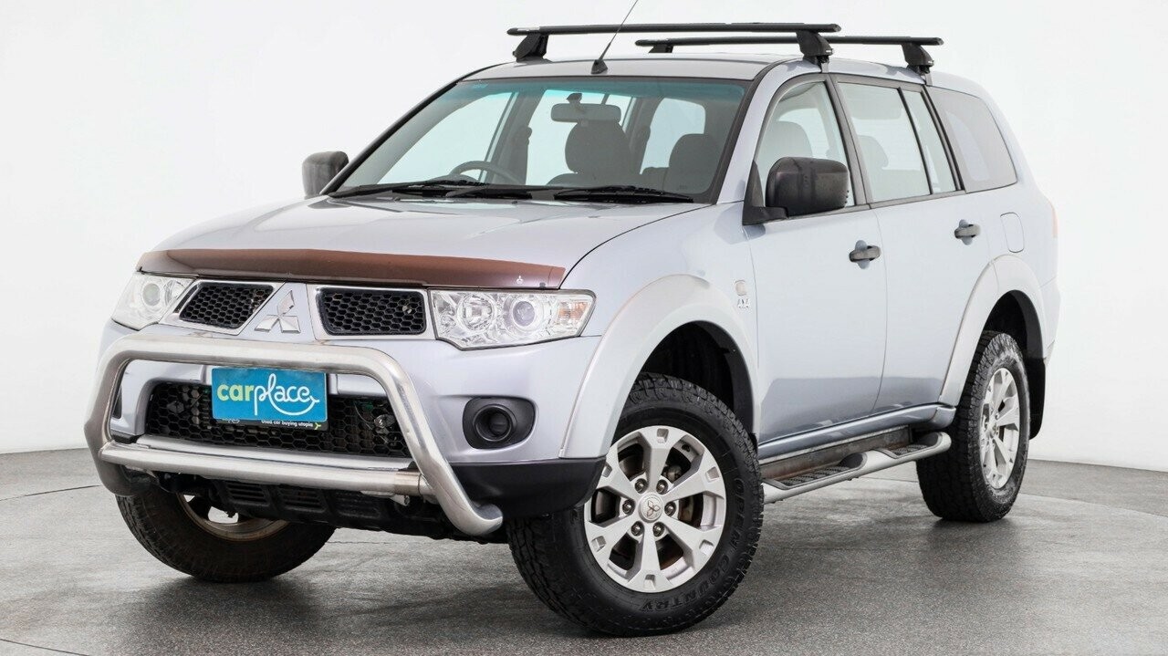 Mitsubishi Challenger image 1