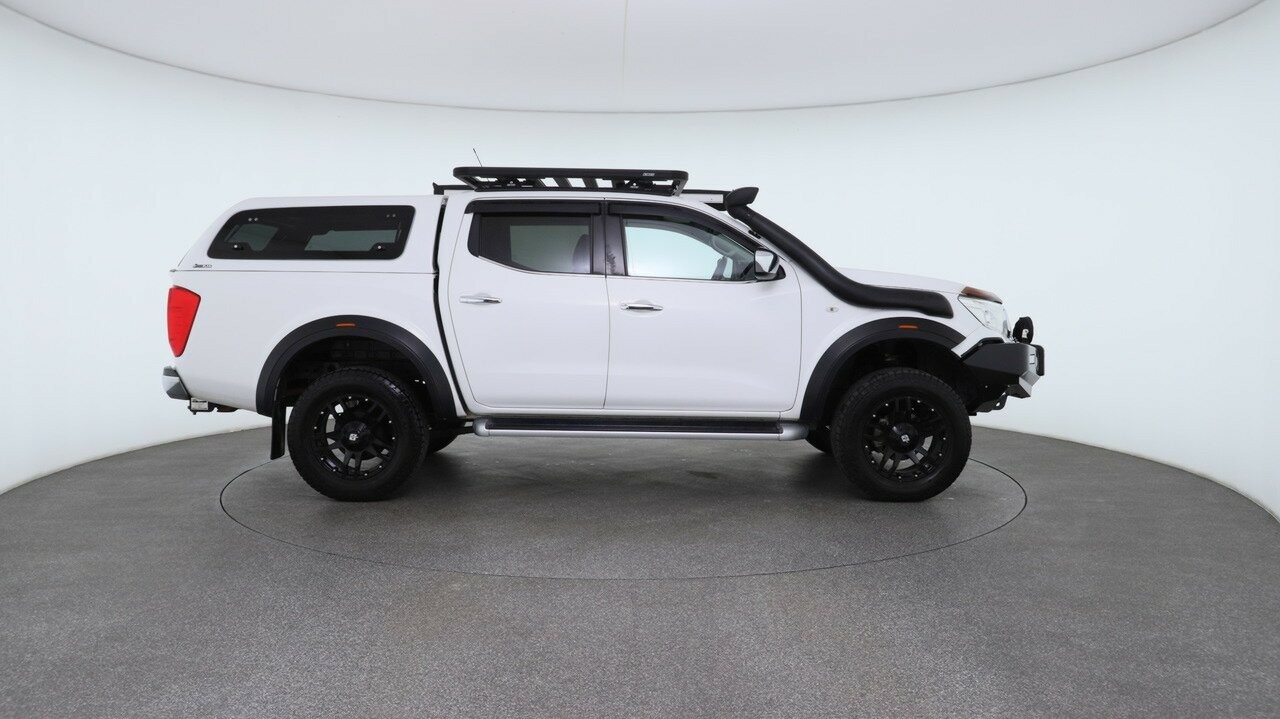 Nissan Navara image 3