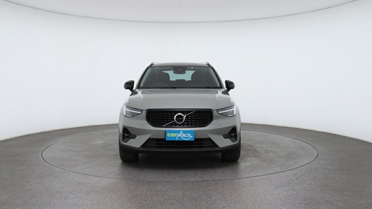 Volvo Xc40 image 2