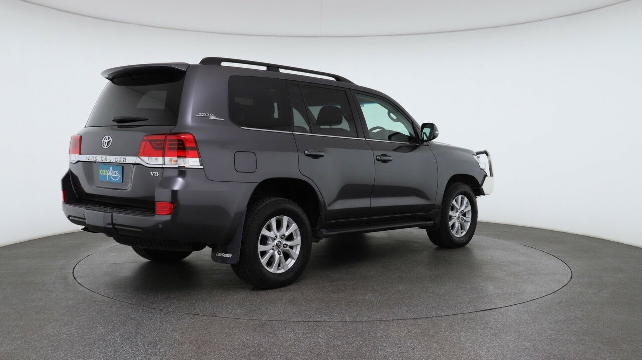 Toyota Landcruiser image 3