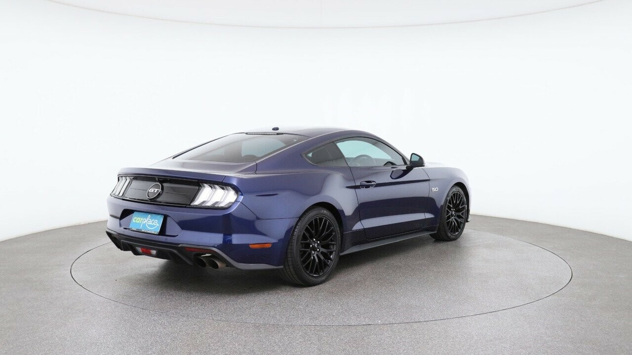 Ford Mustang image 4