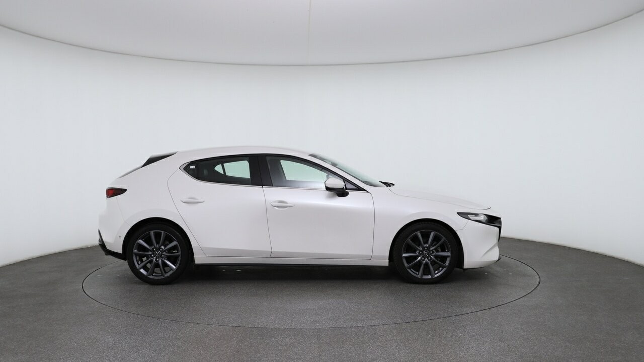 Mazda 3 image 3