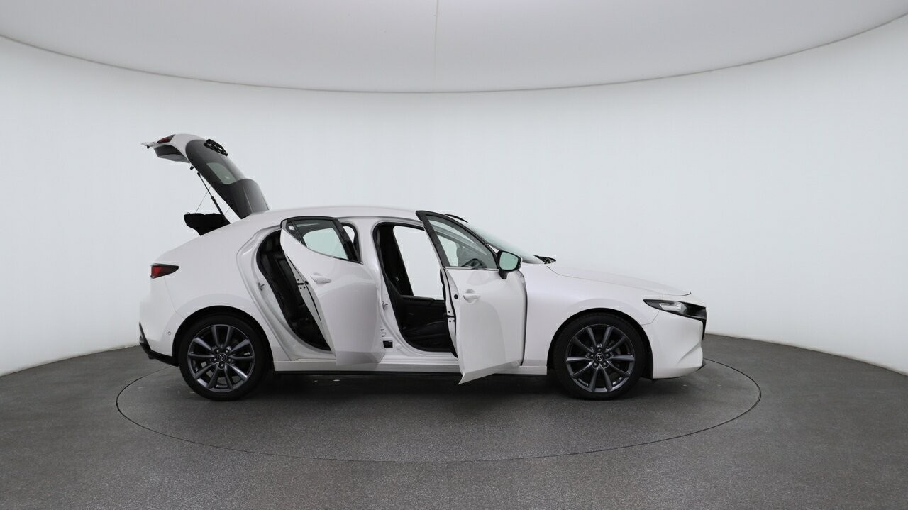 Mazda 3 image 4