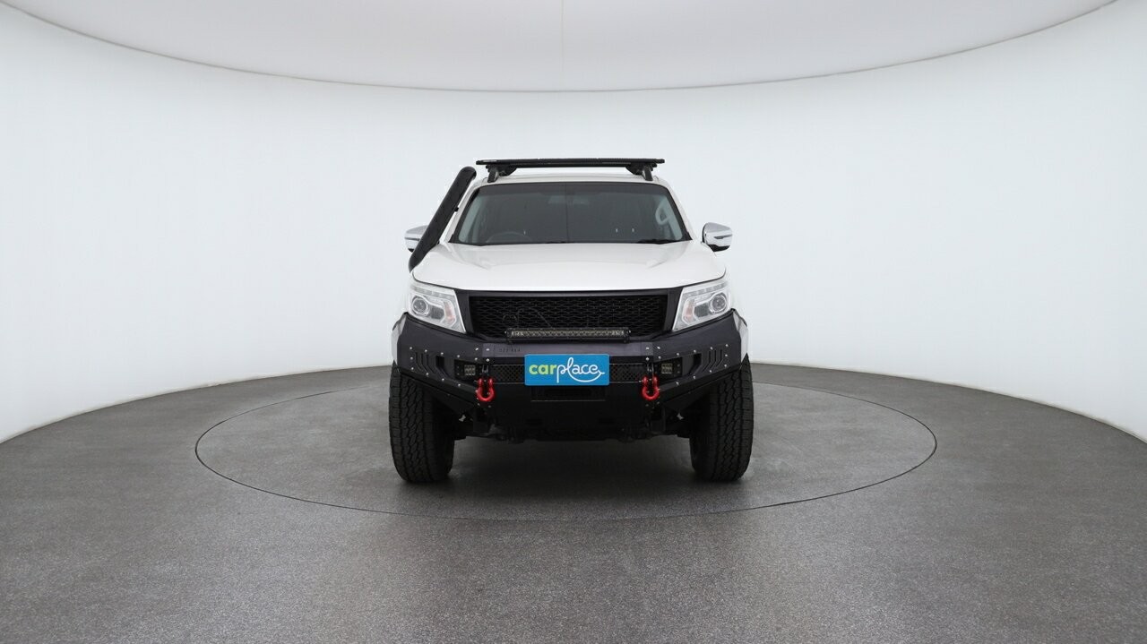 Nissan Navara image 2