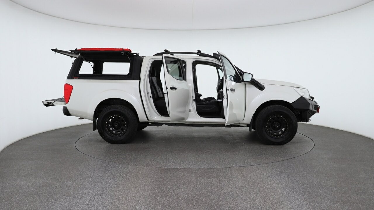 Nissan Navara image 4