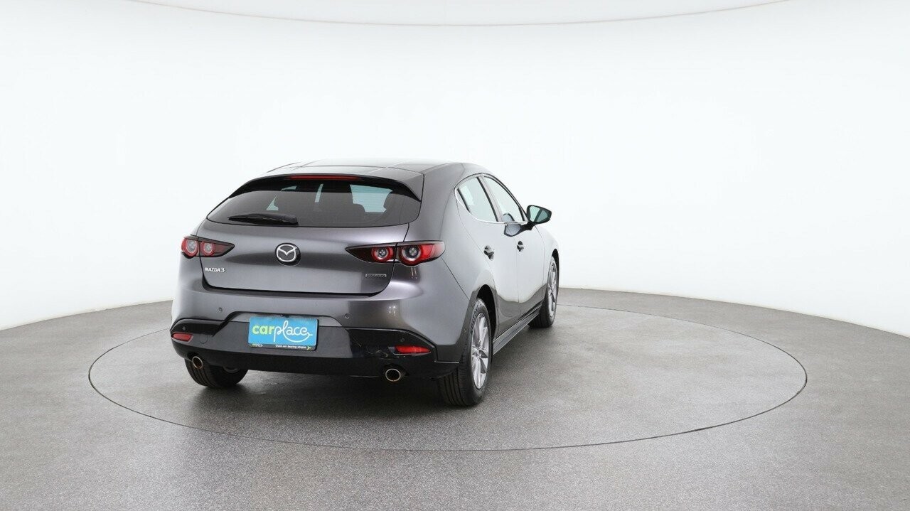 Mazda 3 image 3